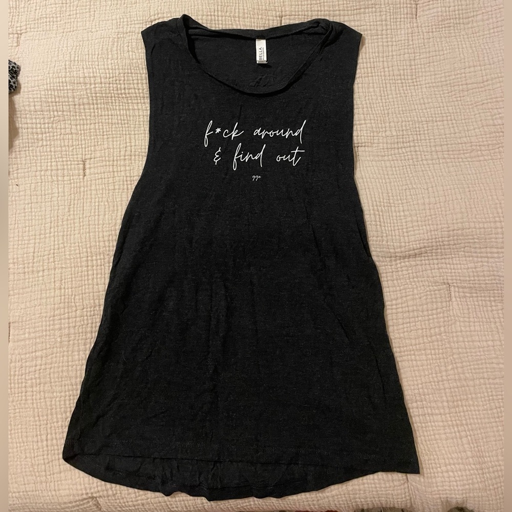 Girls Gotta Eat podcast merch. Cutoff dark gray tank top. Barely worn